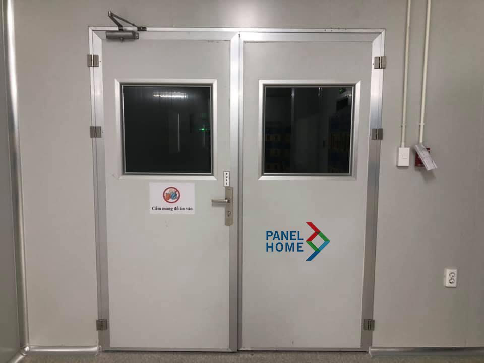 Cửa mở panel 2 cánh