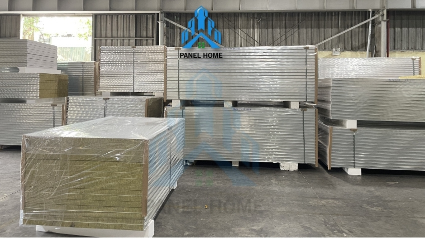 Panel bông khoáng Panel Rockwool chống cháy cho nhà xưởng và kho lạnh