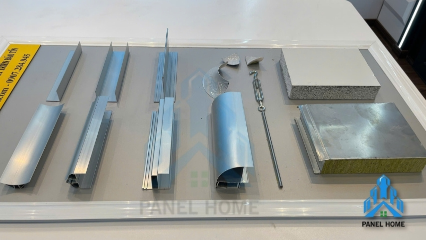 Hệ phụ kiện nhôm panel trong thi công trần vách panel