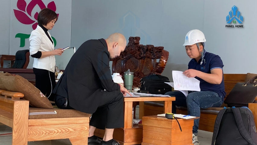 Bàn giao công trình tấm panel cho chủ đầu tư sau khi hoàn thiện