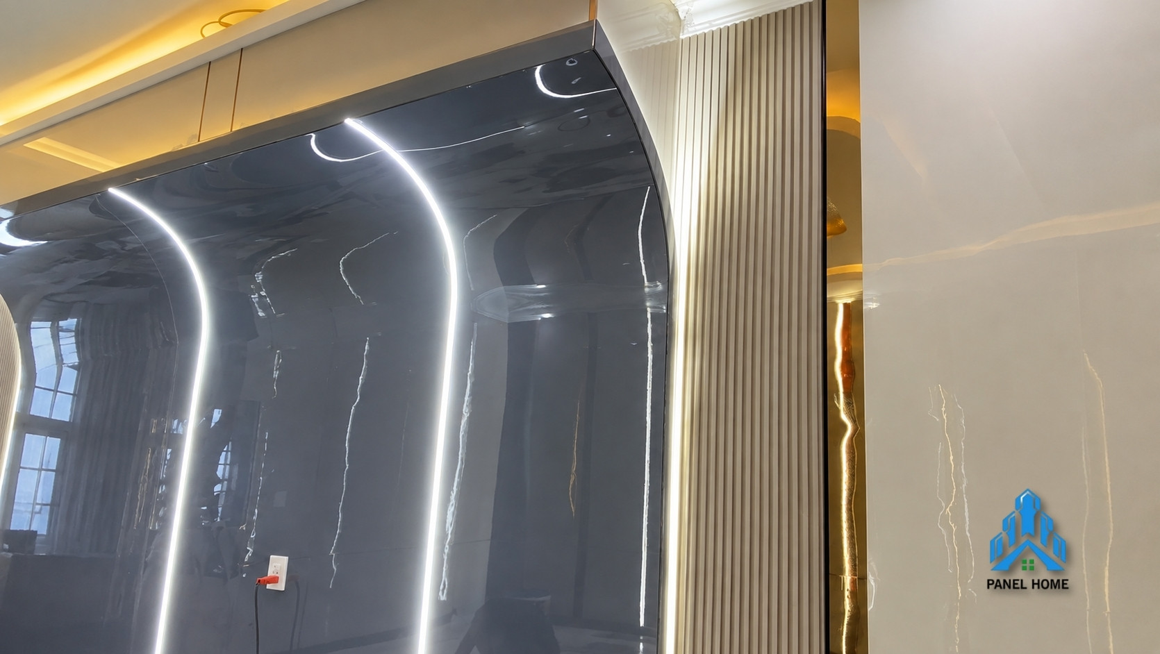 Tấm ốp than tre tráng gương bạc Silver Mirror